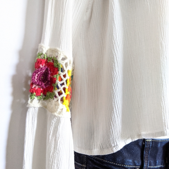 the line of style peasant top with crochet… - Picture 2 of 7